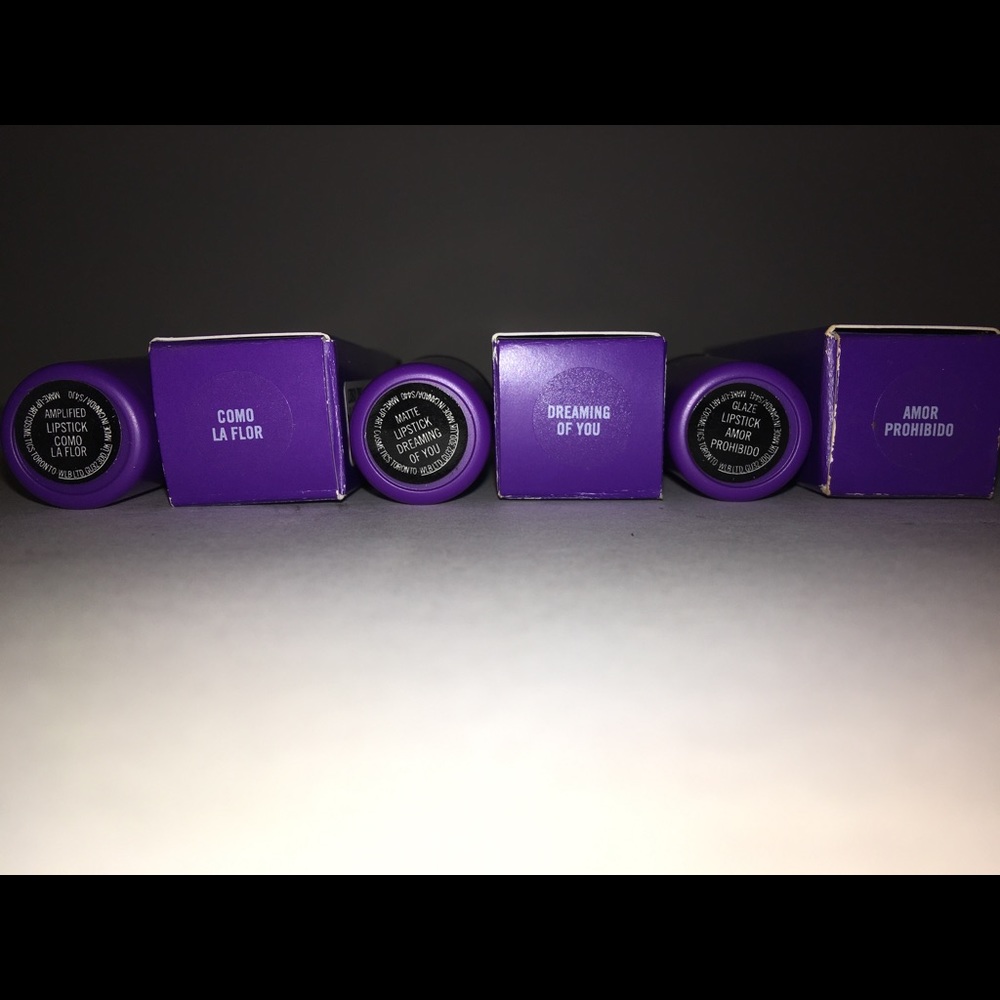 MAC x Selena Lipstick Bundle - Picture 2 of 6